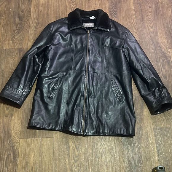 Wilsons leather men's jacket lined faux fur‎ grunge has flaws in lining - Picture 1 of 14